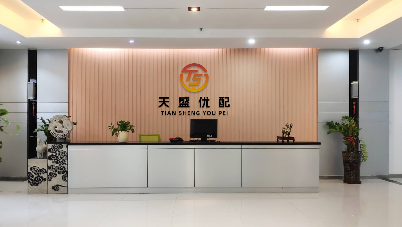 N配资 国际足联彻底“慌了”！美加墨世界杯转播权，国际足联漫天要价、中方不接盘，距开幕只剩一个多月，谈判已僵半年，FIFA急了。1.转播权FIFA报价：最初2.5–3亿美元，后降至1.2–1.5亿美元，中方预算：仅愿出6000–8000万美元，差距近一半，相差天壤之别。2.FIFA急在的原因是：收...